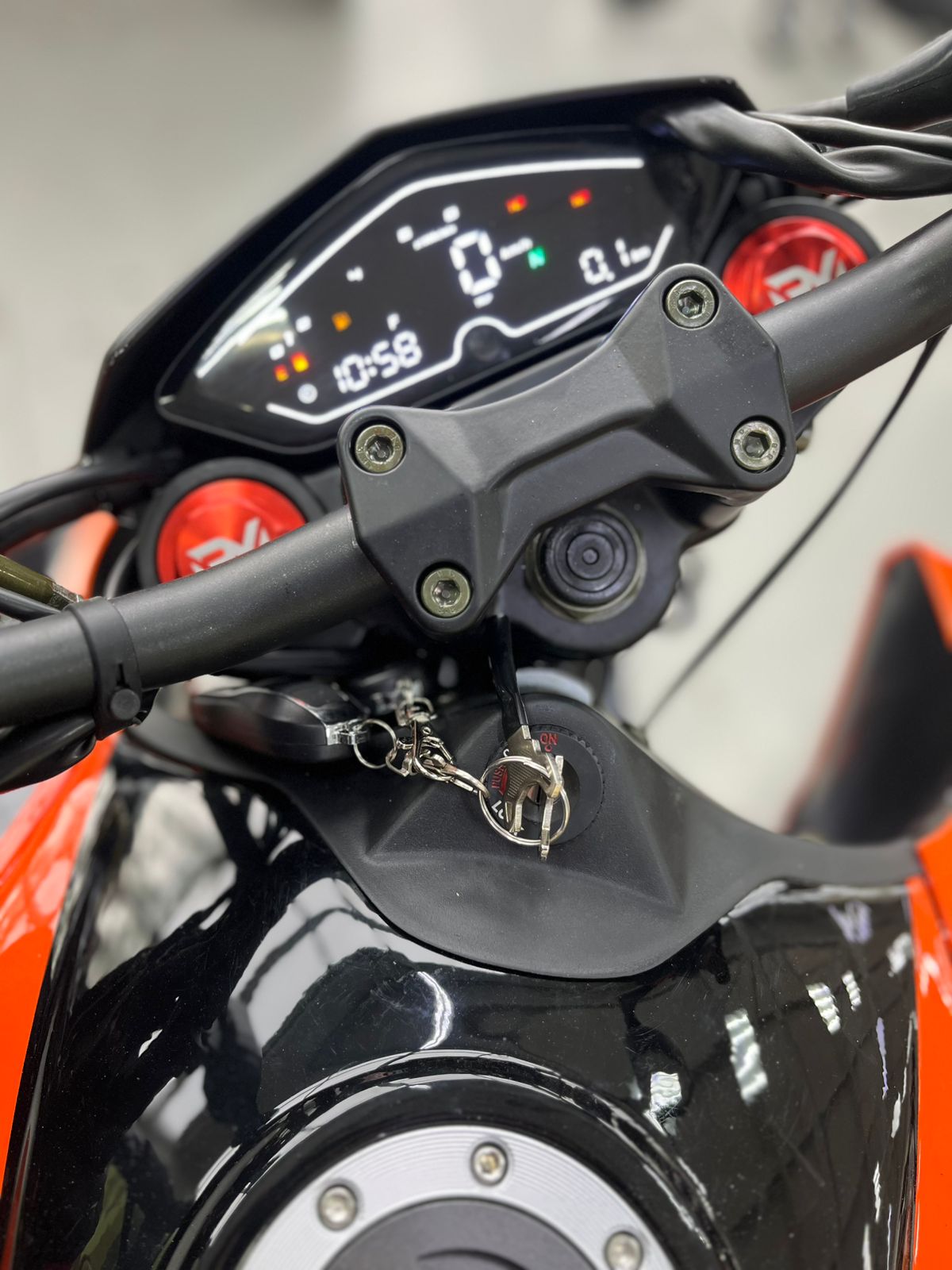 Regulmoto Duke PR 300 — изображение 3